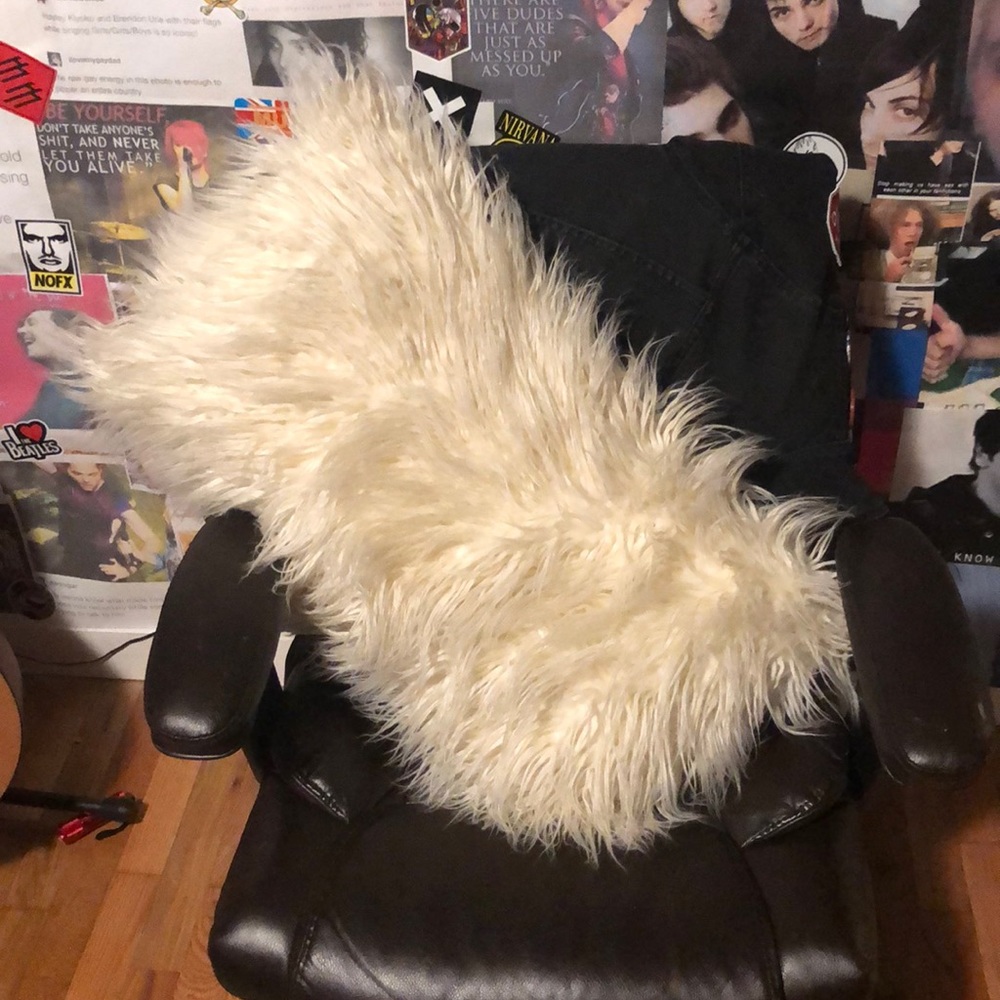 faux fur white pillow
